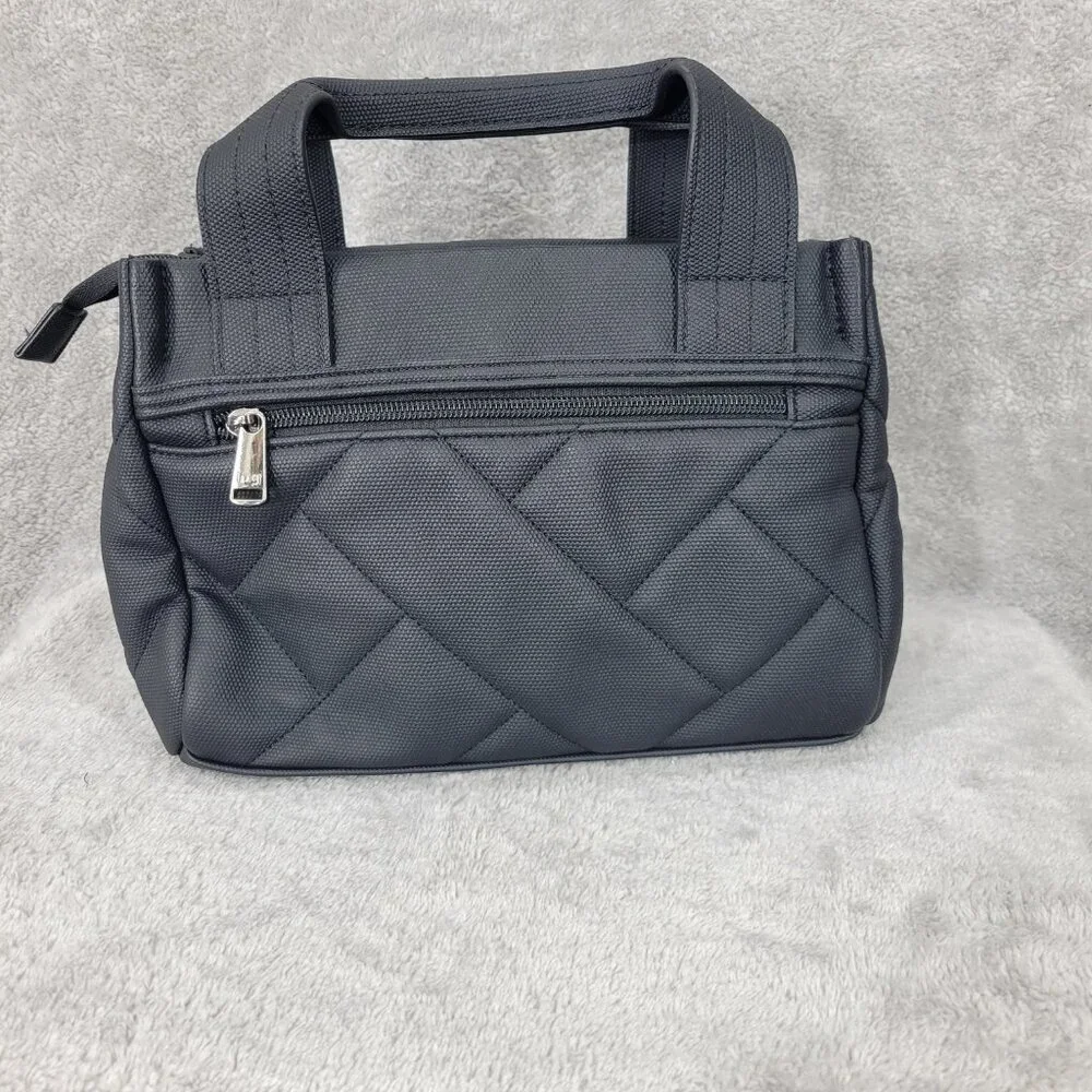 lug compact quilted
